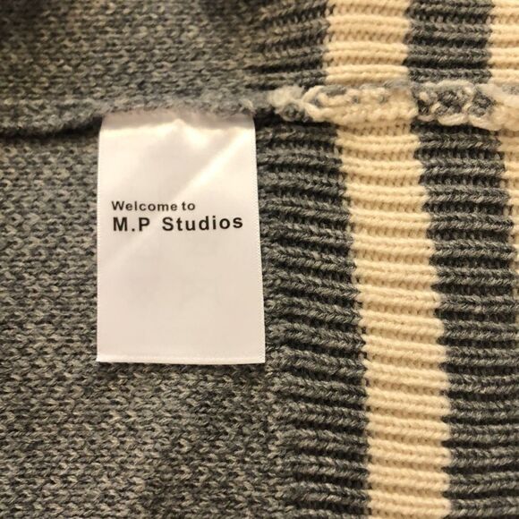 M.P. Studios SZ Large Oversized Gray Cardigan NWOT Pit to Pit  approx 29" NWOT - Picture 12 of 16
